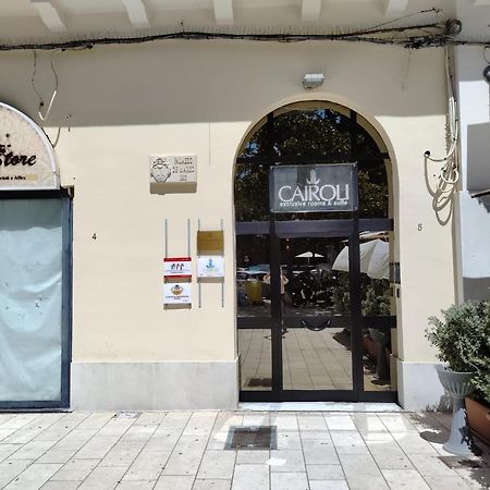 Cairoli Exclusive Rooms & Suite Brindisi Bagian luar foto