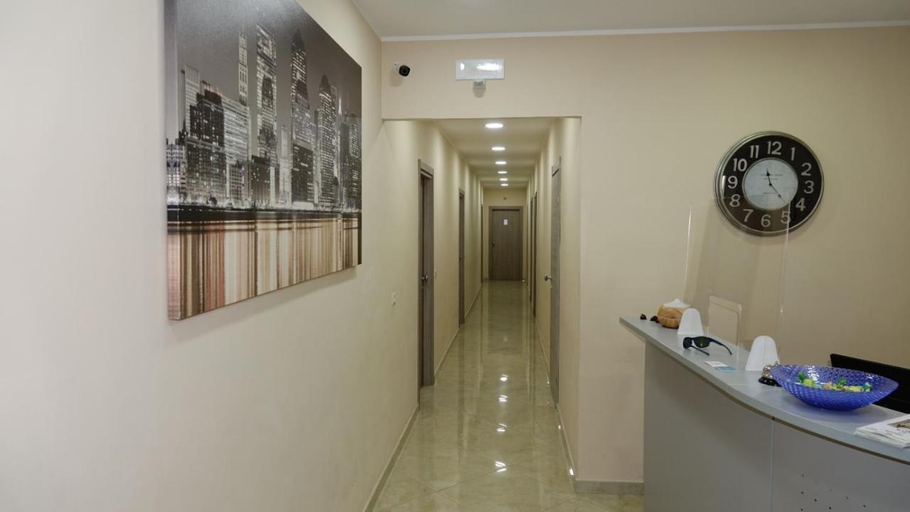 Cairoli Exclusive Rooms & Suite Brindisi Bagian luar foto