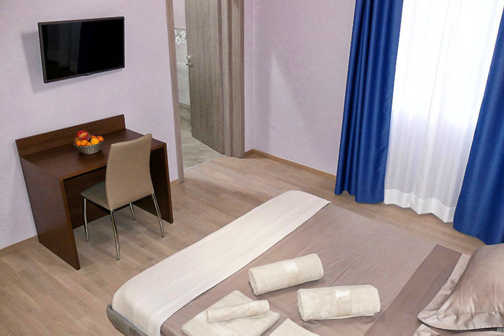Cairoli Exclusive Rooms & Suite Brindisi Bagian luar foto