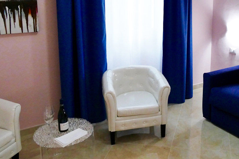 Cairoli Exclusive Rooms & Suite Brindisi Bagian luar foto