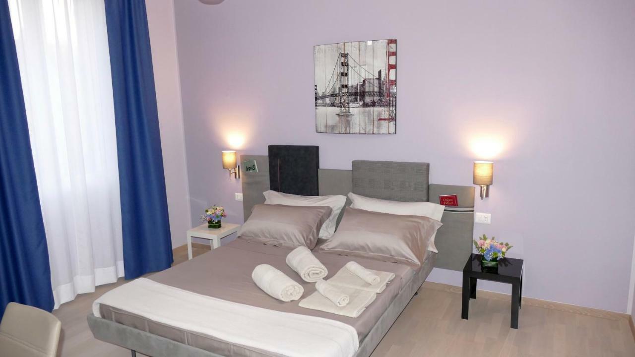 Cairoli Exclusive Rooms & Suite Brindisi Bagian luar foto