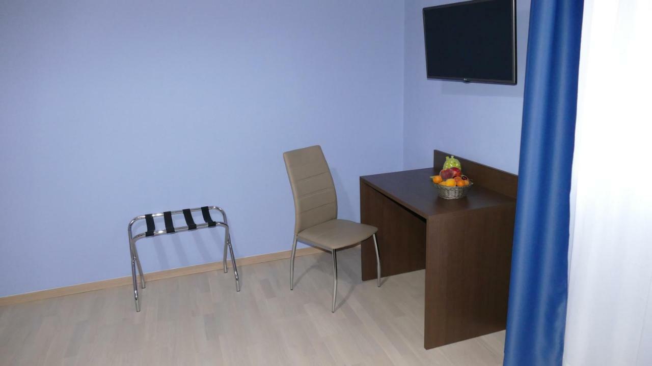 Cairoli Exclusive Rooms & Suite Brindisi Bagian luar foto