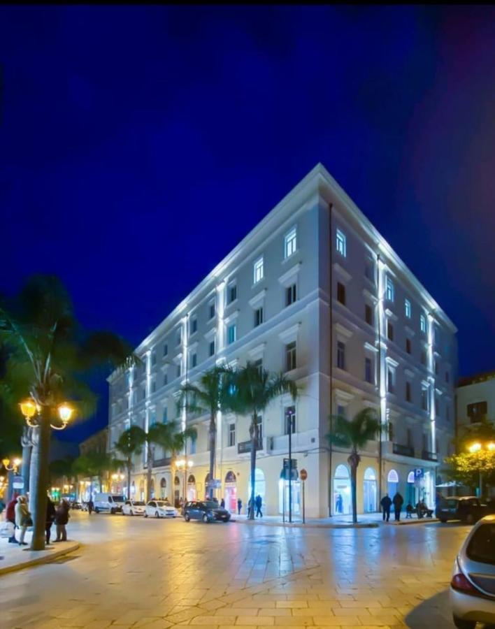 Cairoli Exclusive Rooms & Suite Brindisi Bagian luar foto